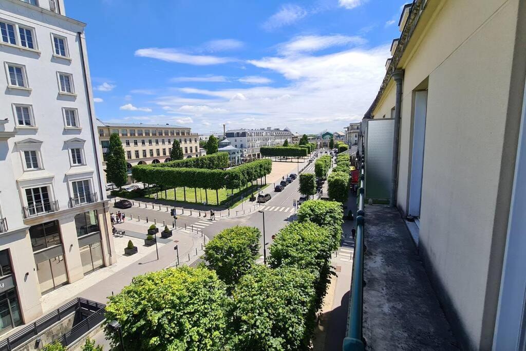 Appt 80M², 13 P, Disneyland, Fibre, 2 Parkings Chessy  Exterior photo